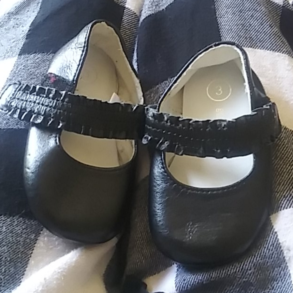 Little black shoes